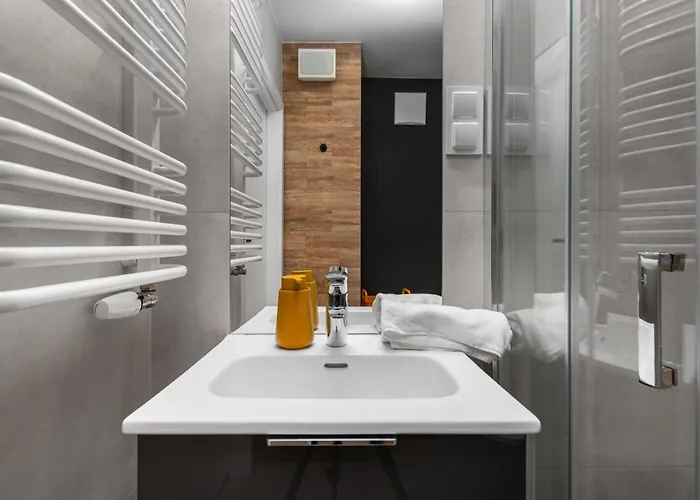 Pileckiego 59 By Homeprime شقة